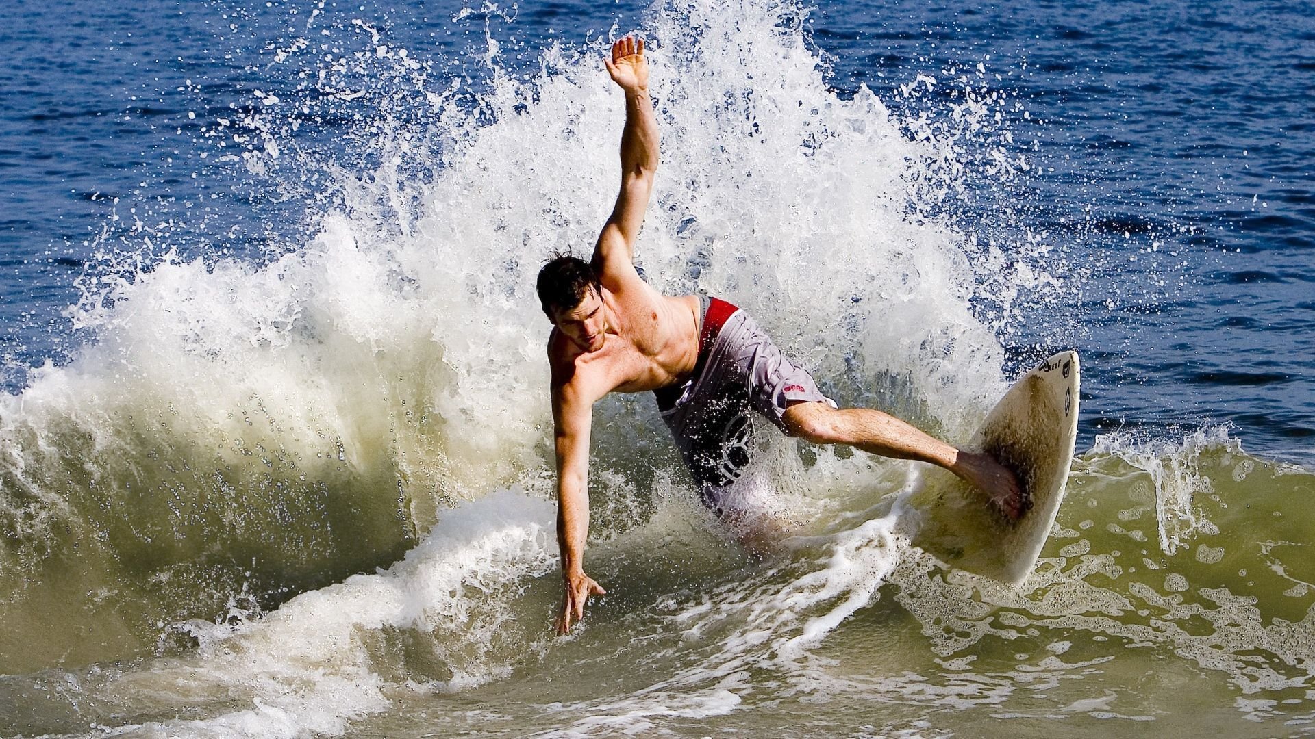 综合格斗最新战报!葡萄牙队迎战俄罗斯队,战况跌宕起伏,悬念直到终场